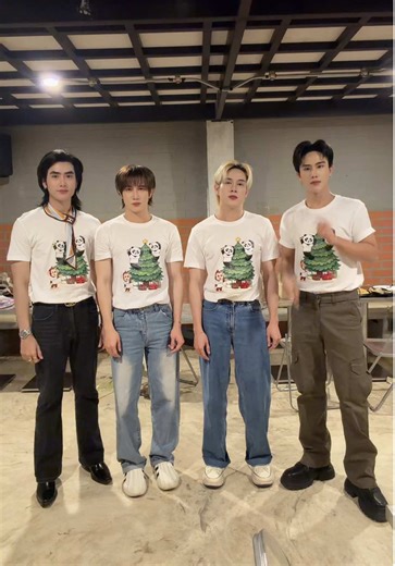 …?🐼🐼🙉 #4P @PJ_KSN @poprak