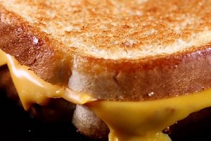 The Best Griddle Temp For Grilled Cheese | TopElectricGriddles.com