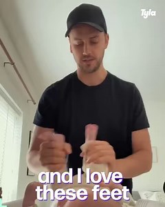 12K views · 121 reactions | This new dad has all kinds of ways to keep nappy changes entertaining  | STUDENTbible | Facebook