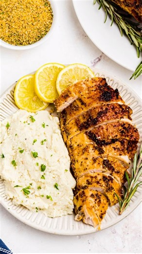 Air fryer turkey breast is the easiest way to make a small turkey! It comes out juicy, moist, and golden brown. Ingredients👇 1 turkey breast bone-in or boneless, 3-5 pounds 2 tablespoons olive oil or melted butter 2 teaspoons kosher salt 1 teaspoon ground black pepper 1 teaspoon garlic powder or 1 fresh garlic clove, minced 1 teaspoon onion powder 1 teaspoon smoked paprika Instructions👇 Preheat air fryer to 360 degrees F. While the air fryer is preheating, remove the turkey breast from the pac