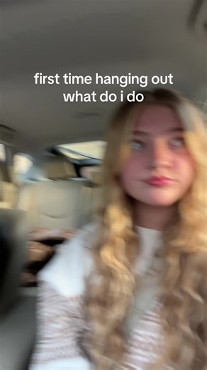 How to Approach Your First Date for a Kiss