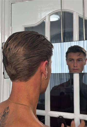 Classic Sweepback Haircut Tutorial