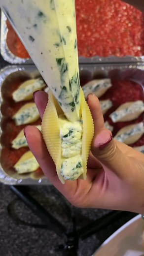 Satisfying Spinach & Ricotta Stuffed Shells Recipe