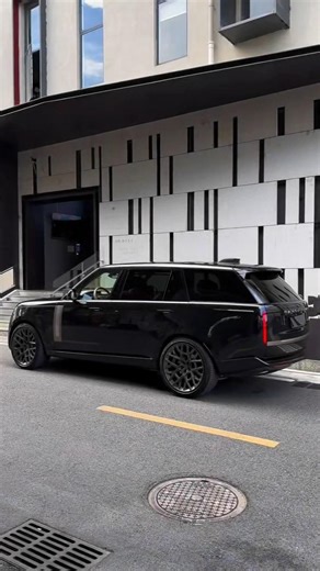 Land Rover Range Rover Suv 😍🥰🎉#landrover#rangerover#shortvideo#youtubeshorts#viralshorts