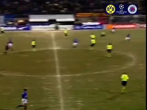 🗓 #OnThisDay 1️⃣9️⃣9️⃣5️⃣ : #Rangers draw 2-2 with Borussia Dortmund, featuring Stefan Klos, on a frozen solid Westfalenstadion pitch in #UCL Group C Matchday 6. Brian Laudrup scored his 1st CL goal for us and Gordon Durie scored a 30th birthday volley. Paul Gascoigne was sent off. | We Are The People