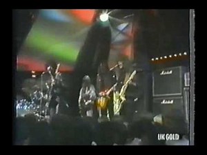 Thin Lizzy - Dancing In The Moonlight (TOTP 1977)