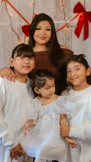Graciela on Instagram: "such a fun time at the Stockyards 🤠🐂🎅🏼✨ #Stockyards #FortWorth #FortWorthTexas #FWTX #VisitFortWorth #TravelTok #ExploreTexas #WeekendTrip #DayOut #MakingMemories #Stockyards #FortWorth #FWTX #TexasTok #CowboyCore #WesternVibes #VisitFortWorth #TravelTok #WeekendVibes #fyp"