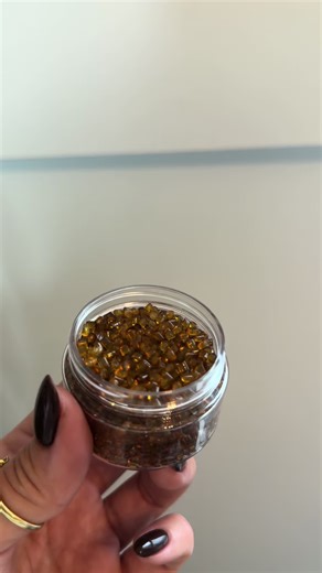 Where invisible extensions begin 💎 We only use high-quality keratin for the bonds. I match the keratin to the color and density of your hair so it blends seamlessly with your texture. That way the extensions feel as comfortable and as invisible as possible while you wear them. #chattanooga #daltonga #hairextensions #safeextensions #luxuryextensions