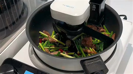 用了美的（Midea）MG101智能炒菜机，一键开启健康美味，30分钟搞定营养餐，解放双手更省心！