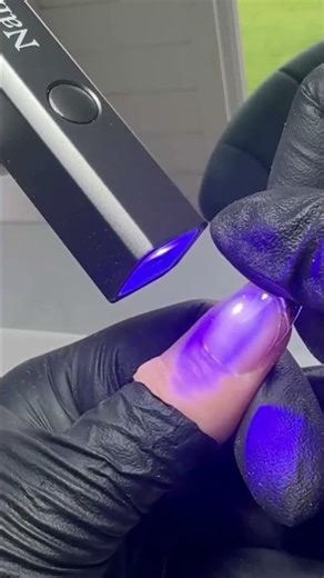 The best way to apply our new full cover tips using Pixi 👇 Let Brand Ambassador Natalie Essery