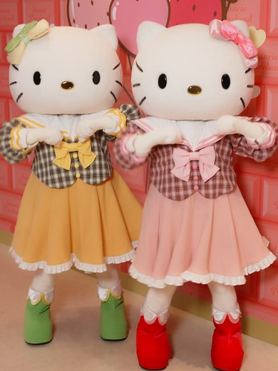 双子ダンスで楽しむハローキティの特別な瞬間