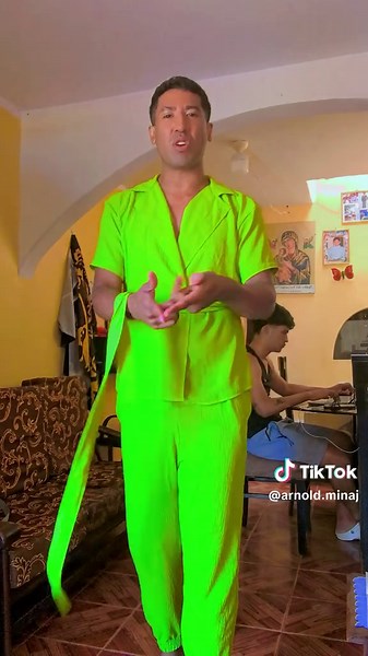 Arnold Minaj on TikTok
