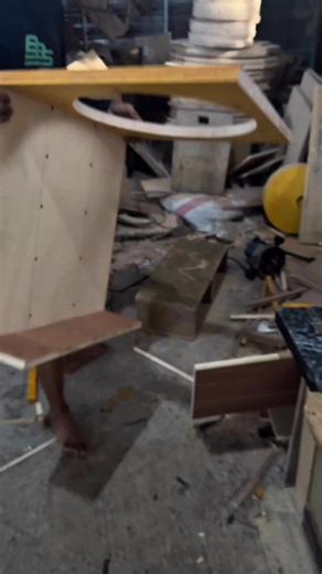 Joko Siswomiharjo on Instagram: "easy way to install speaker t-nut bolts #tutorial #woodworking #speakerbox #fblifestyle"