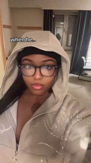 taybay😘 (@lilfineshit)’s videos with All That Matters JerseyClub - 𝑺𝑨𝑳𝑨𝑲𝑶 ⚜️