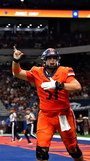 5.8K views · 153 reactions | The 210 spirit is strong!  Come cheer on our ‘Runners loud and proud tonight. Let’s pack the Dome!  | UTSA - The University of Texas at San Antonio | Facebook