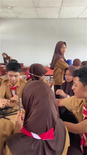 X MP 2 Pertemuan 3 pelaksanaan project 1 ( Desain Thinking) problem to solution