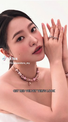 Yeri of Red Velvet glows beautifully, much like Pandora Jewellery. Together, they bring sparkle and charm to every moment, creating memories as bright as the stars. #Pandora #PandoraJewellery #RedVelvetxPandora #yeri