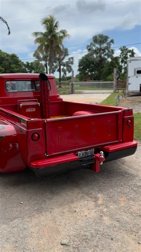 86K views · 7.8K reactions | 1960 Ford Super Duty F850 with a Compound Turbo Diesel 24V laid out on 24s 掠 Built by @sergio_secustom | Ford Era Truck Club | Facebook