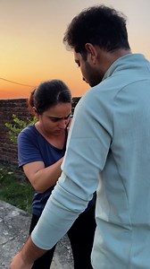 3.7M views · 72K reactions | #2 when someone grab your hand [self-defense technique against hand grab] #selfdefense #martialart #kravmaga #kickboxing #boxing #judo #karate #mma #ufc | Selfdefensewithbs | Facebook