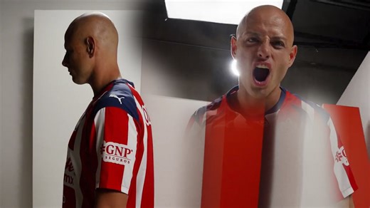 ¿El cambio que Chivas necesitaba? Chicharito Hernández viste nuevo jersey y llueven críticas