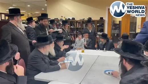 TheYeshivaWorld.com on Instagram: "The Bobov-45 Rebbe in Scottsdale, Arizona, where he is currently staying on a vacation."