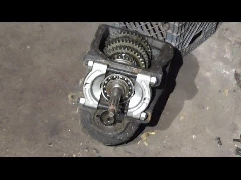 Muncie sm465 granny gear 4 speed teardown part 1
