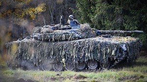 Ukraine war: Estonia calls on Europe to double military spending plans