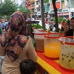 510K views · 5.2K reactions | Enjoying Malaysia's Favorite Drink - Milo #milo #malaysia #malaysianfood #kualalumpur #drinks #chocolate #nestle | Traveling Solo Logs | Facebook