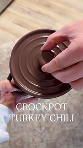 🍂 Slow Cooker Sunday is here! Try this Crockpot Turkey Chili recipe – the ultimate cozy comfort for fall. Just toss in the ingredients, let the slow cooker do the work, and come home to a meal that warms the soul. Pick up everything you need at Food City and make your Sundays a little simpler (and tastier)! 🥘 #SlowCookerSunday #SlowCooker #CrockPot #EasyMeals #FamilyMeals #FoodCity #ShopFoodCity | Food City
