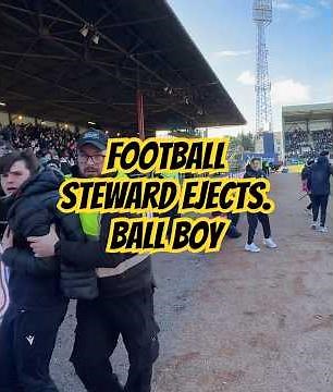 Steward mistakes a ball boy for a pitch invader in the Dundee derby 🤯