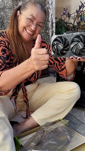 I was cleaning my gaming PC and look what I found inside 😱 #setup #gamer #games #shorts