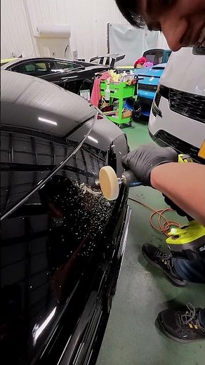 How to Remove the Logo from a Toyota