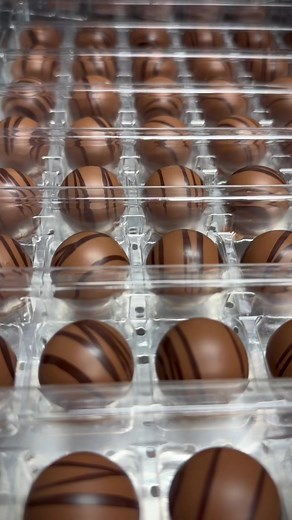 Find our homemade Hazelnut Praliné Milk Chocolate Truffles inside our Signature Truffle Assortment Box or visit us and create your own 9pc chocolate box in our showroom! They are too good to miss out 🤤🤩#jeanmarieauboinechocolatier #jeanmarieauboinechocolates #jeanmarieauboine #chocolates #chocolatier #lasvegas #chocolate #truffles #hazelnuttruffles #hazelnutpraline #praline | Jean-Marie Auboine Chocolatier