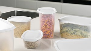 ¡Frescura que dura! 🍓🥕 Con el Modular Fresh Tupperware, disfrutá de alimentos frescos y deliciosos. Su diseño apilable optimiza el espacio en tu heladera o alacena. Además, su Toque Mágico permite un cierre 100% hermético. 👉 Encontrá los distintos modelos en el folleto online y pedilos a un/a Revendedor/a Independiente. #OneTupperware #TupperwareArgentina #Tupperware #Conservacion #AlimentosFrescos | Tupperware Argentina