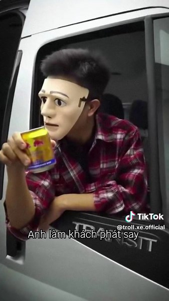 Ông hoàng 16 chỗ - Chúa tể xe dù tại Việt Nam