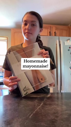 Who was today years old when they found out how to make mayonnaise?!? It’s so easy! Here’s the recipe 👇🏼 Ingredients: 1 egg (room temperature) 1 tbsp Dijon mustard 1/2 tsp salt 2 tsp cider or white wine vinegar 1 tsp fresh lemon juice (optional) 1 cup neutral flavored oil Directions: Add all of the ingredients, except the oil, to a jar. Once they are all added, pour the 1 cup of oil on top. Using an immersion blender, blend from the bottom up until you have a smooth and creamy mayonnaise. Stor
