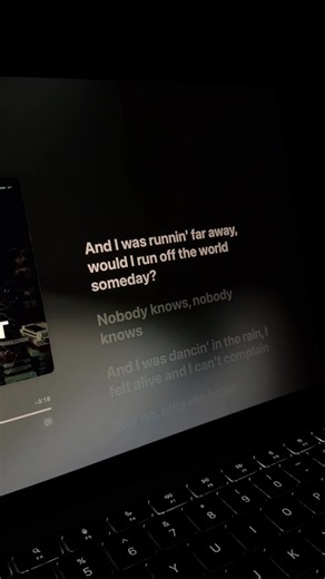 Runaway lyrics — full song lyrics (Aurora / Runaway)