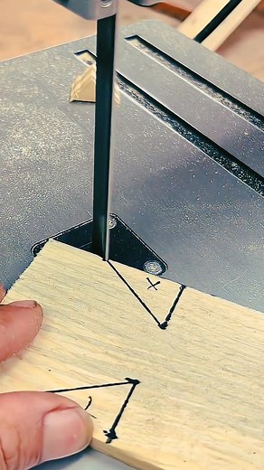 Wood carving techniques using the concept of carving into patterns | Wood processing24