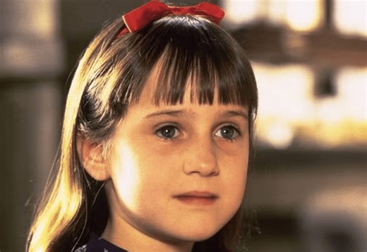Matilda star Mara Wilson stuns fans by looking the same 30 years on