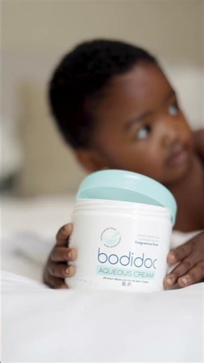 Cinematic Vertical Product Video | Aqueous Cream Concept