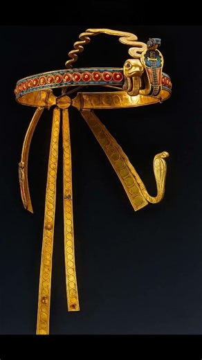 ​✨ The Hidden Gold: The Secret of King Tut’s Royal Floral Crown! 👑🌹 #history #ancientegypt #egipt