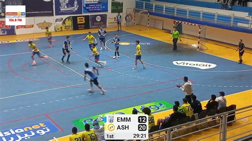 بث مباشر لمباراة أواسط مكارم المهدية 🆚 جمعية الحمامات تصوير : احمد الحلاوي تسمعو الإذاعة الجهوية الأولى بالمهدية Ambiance FM عبر الموجة 106.8 بقصور الساف ، المهدية و المنستير . أو عبر منصات Alpha IPTV و Golden IPTV الخاصة بالبث الحي، على تليفونات الأندرويد والتلفزات الذكيّة Smart TV ، و أجهزة الاستقبال الفضائي عبر خاصية Xtream. البث الصوتي : https://ambiancefm.net/live البث الرقمي : https://ambiancefm.net/webcam #الموجة_اللي_تزهيك #الإذاعة_الجهوية_الأولى_بالمهدية #الشباب_يكسب_التحدي | Ambiance