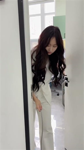 Shocking Clinic Secret: Human Used Instead of Suction Machine!