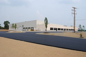 Famous Smoke Shop Opens Temporary Store