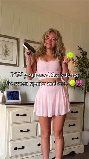 Can we take a moment for this set🎀💗 #summeroutfit #tennisskirt #pickleball #pickleballrocks #athlete #pinkfashion #pleatedskirt
