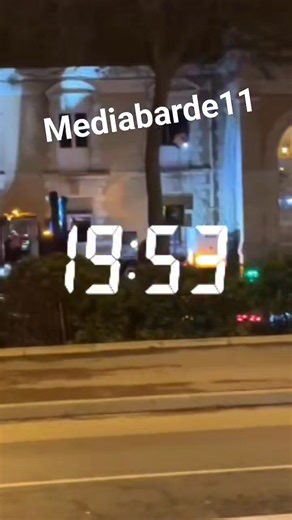 🚨 Gare de Narbonne – 19h30 🚨 🚒 Intervention des pompiers en cours 💡 Plus d’éclairage dans la gare ,intervention des pompiers pour securisé la zone 👉 Merci de faire preuve de prudence et d’éviter le secteur si possible. | Mediabarde11