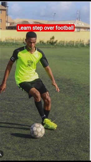 stop scrolling learn step over football skill#shorts #football #viralshort #trending
