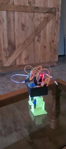 "ROBOT BÍPEDO con ARDUINO | Camina solo + piezas 3D personalizadas | Nicowasy" #arduino