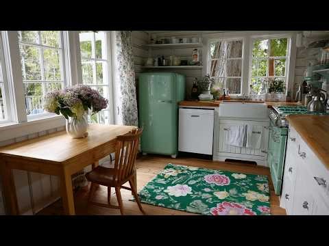Small Cottage Kitchen Design Ideas with Rustic Antique Spring Style
