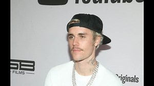 Justin Bieber doesn't own a phone